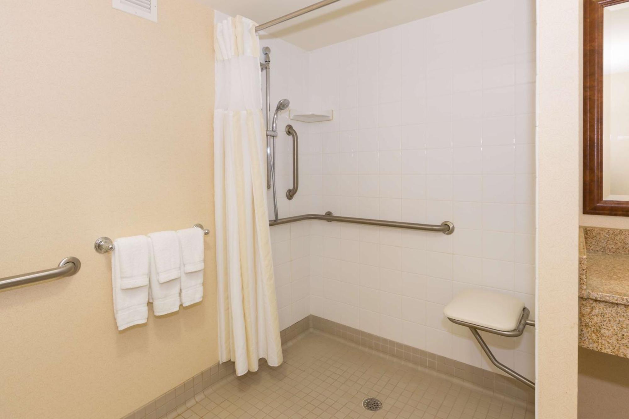 Hilton Garden Inn Buffalo Airport Cheektowaga Eksteriør billede